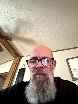 KlutzyWonder4 online show from November 30, 5:37 pm