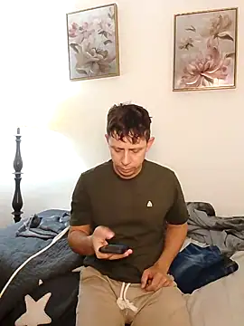 hoy toyboy online show from March 13, 5:50 pm