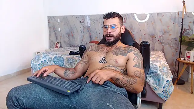 hanz col online show from November 30, 12:07 pm