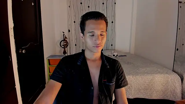Snapshot of alessandro_wizard chatting on March 19, 11:25 pm alessandro wizard online show from March 19, 11:25 pm