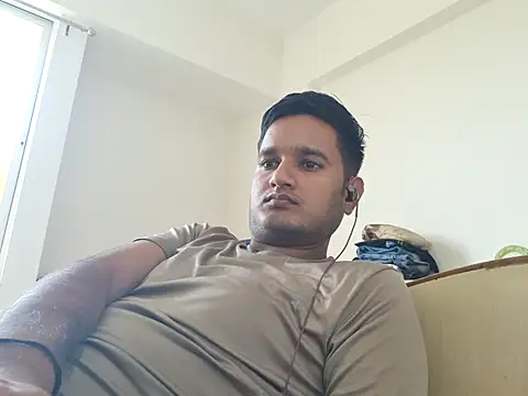 Jonrobinso online show from April 4, 5:37 am