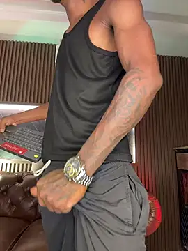 AaronCruz  online show from February 13, 9:42 pm