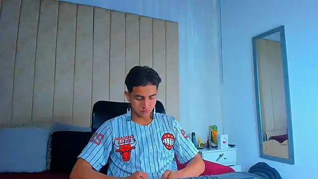 Muichiro tokito1 online show from December 14, 3:29 am