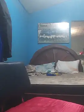 hugosafado333 online show from September 13, 6:36 am