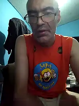 hugosafado333 online show from March 8, 5:25 am