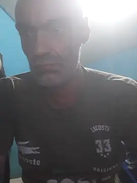 hugosafado333 online show from October 8, 4:50 am