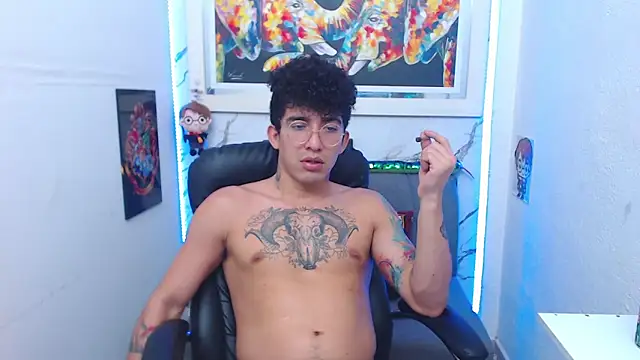 targuerian22 online show from November 9, 4:22 pm