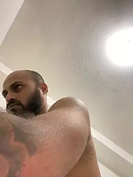 Snapshot of islandvybee55 chatting on January 30, 1:11 am islandvybee55 online show from January 30, 1:11 am