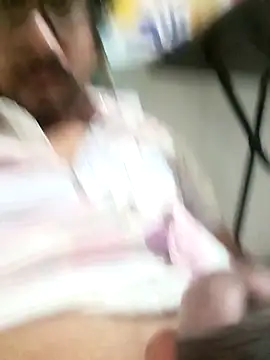 gym lover076 online show from March 3, 11:33 pm