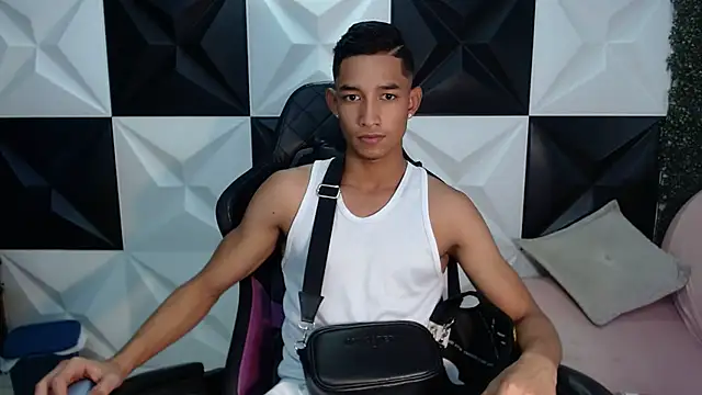 jose sexycumm online show from February 22, 8:05 pm