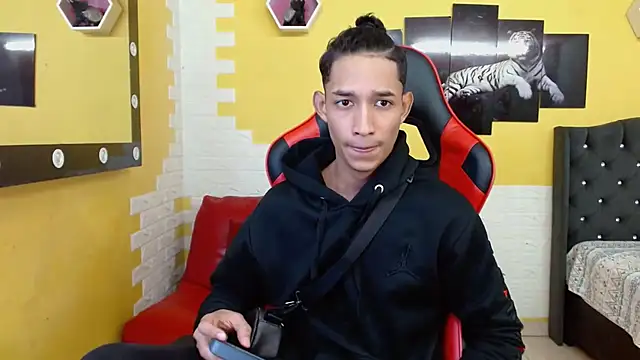 jose sexycumm online show from September 28, 8:40 pm