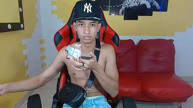 jose sexycumm online show from February 24, 8:25 pm