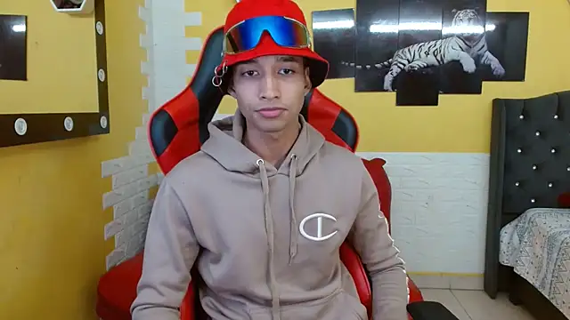 jose sexycumm online show from September 19, 8:41 pm