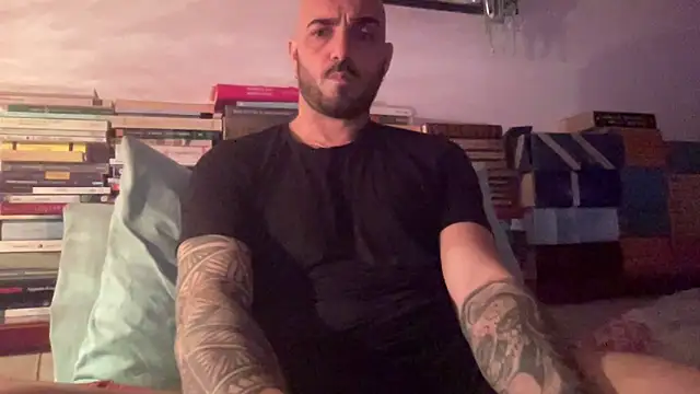 alessandromori91 online show from April 18, 10:42 pm