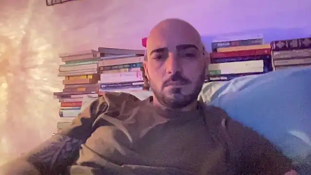 alessandromori91 online show from April 10, 9:44 pm