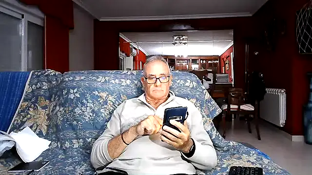 maduroguapo online show from November 20, 10:30 pm