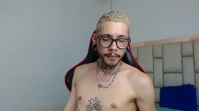 MurdockH online show from January 17, 4:17 am