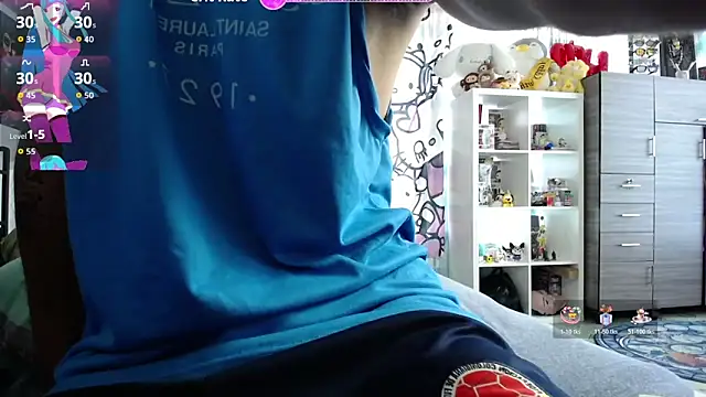 dylan fun18 online show from November 25, 9:17 pm