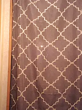 LargeDominoes online show from April 18, 1:40 am