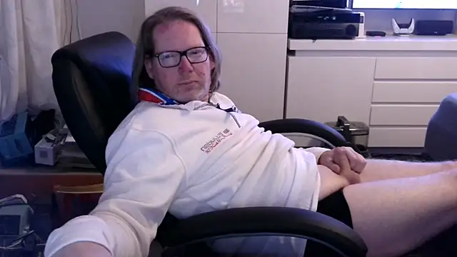 VSteph online show from March 27, 12:59 am