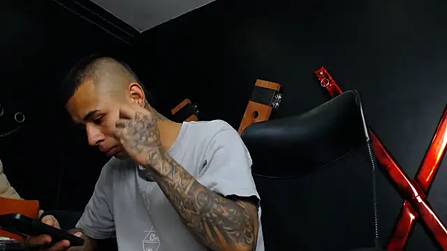 Bryansteban online show from January 3, 8:01 pm