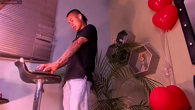 Bryansteban online show from February 17, 7:10 pm