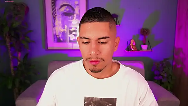 Aaronfox x online show from March 19, 9:28 am