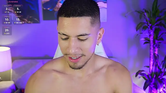 Aaronfox x online show from January 16, 9:59 am