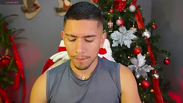 Aaronfox x online show from December 23, 1:29 am