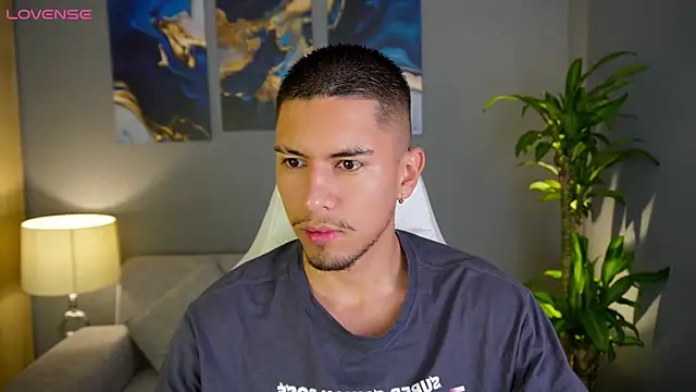 Aaronfox x online show from January 8, 10:15 am