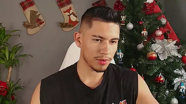 Aaronfox x online show from December 2, 8:31 pm