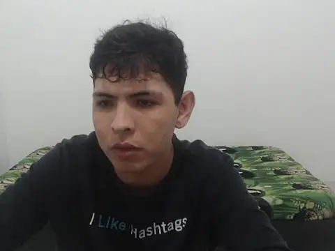 yuletxxx online show from April 1, 12:40 pm