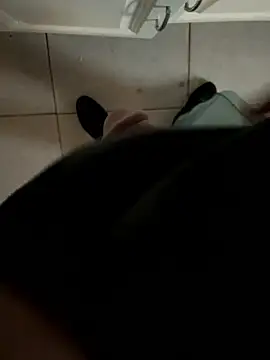 louiv93000 online show from January 8, 8:08 am