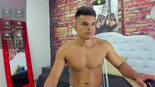 Snapshot of Derek_Lustfordx chatting on October 2, 11:36 am Derek Lustfordx online show from October 2, 11:36 am