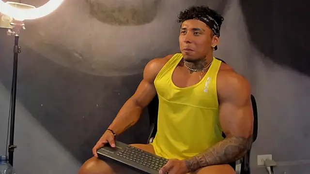 bradley smith online show from March 14, 8:06 pm