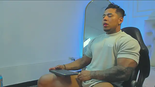 bradley smith online show from October 18, 8:30 am