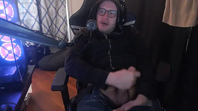 chicostick413 online show from February 12, 1:06 pm