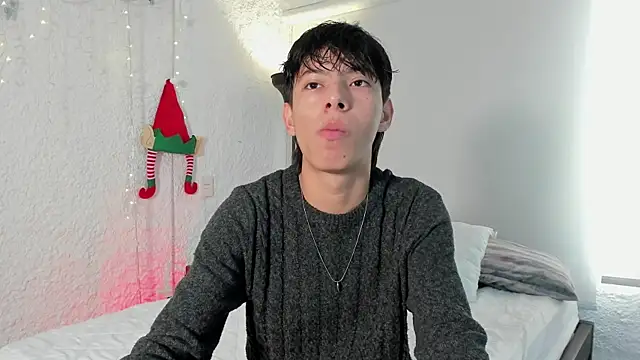 alexandersawyer online show from December 3, 12:16 pm