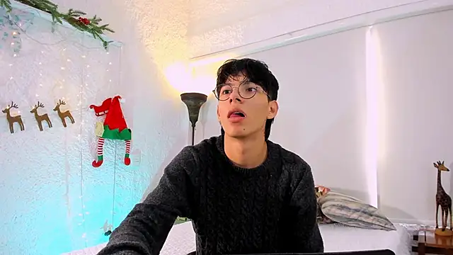 alexandersawyer online show from December 19, 12:01 pm