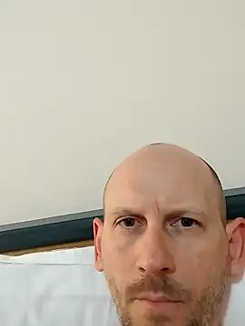 MrPearlsLive online show from April 23, 8:44 pm