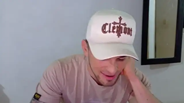 Sexy Alejandro  online show from November 21, 2:21 am