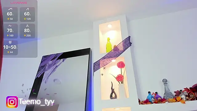 teemotwink online show from October 23, 10:02 pm