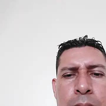 Hlanduro online show from November 11, 4:45 pm