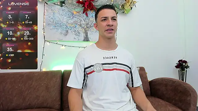 Samuel Up online show from December 6, 8:18 pm