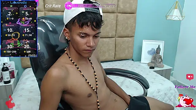 Snapshot of loistwink_ chatting on February 2, 4:05 am loistwink online show from February 2, 4:05 am
