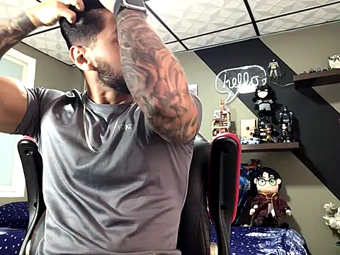 Snapshot of marcel_crawford96 chatting on December 6, 1:11 pm marcel crawford96 online show from December 6, 1:11 pm
