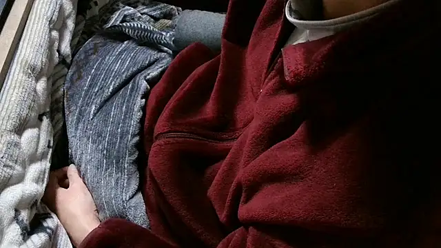 cinnabar red online show from April 4, 4:15 pm