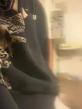 Snapshot of Chicano2k chatting on December 23, 9:18 pm Chicano2k online show from December 23, 9:18 pm