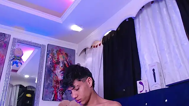 Snapshot of Sexys_Boys_Hot1 chatting on October 19, 4:21 pm Sexys Boys Hot1 online show from October 19, 4:21 pm