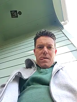 Bigtater1999 online show from April 9, 9:43 pm